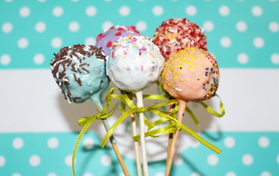  -     (Cake pops)