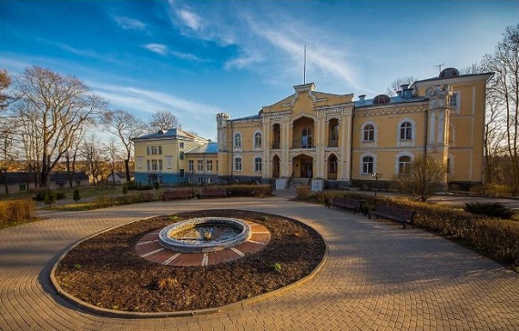 10 провинциальных дворцов и усадеб Беларуси, которые нужно увидеть 10 провинциальных дворцов и усадеб Беларуси, которые нужно увидеть