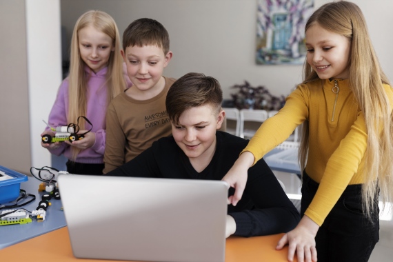 IT курсы детей в Минске: обзор школ и направлений обучения IT курсы детей в Минске: обзор школ и направлений обучения