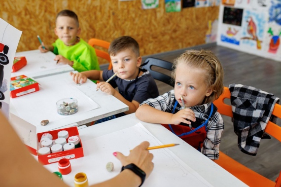  ArtPlay studio        