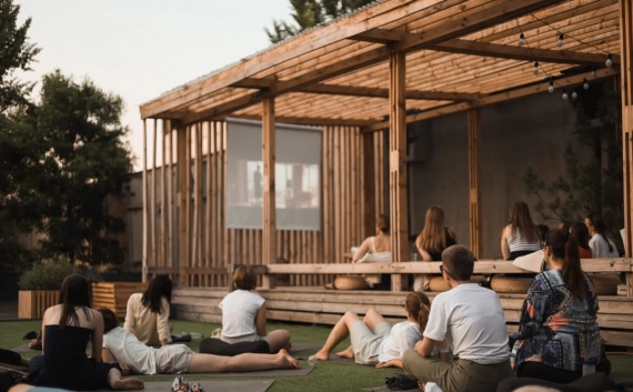  open-air:     