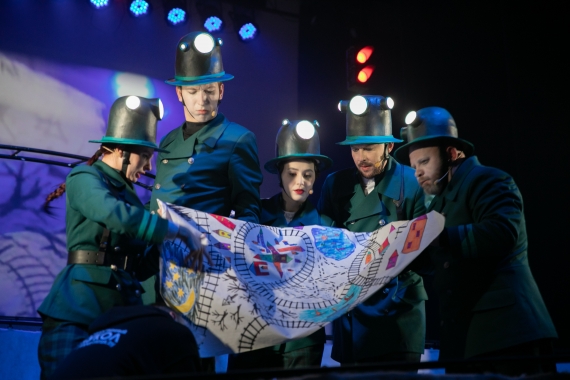 Рецензия на спектакль «Волшебное путешествие»: эпический побег игрушек в Театре кукол Рецензия на спектакль «Волшебное путешествие»: эпический побег игрушек в Театре кукол