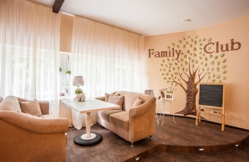 Family Club        